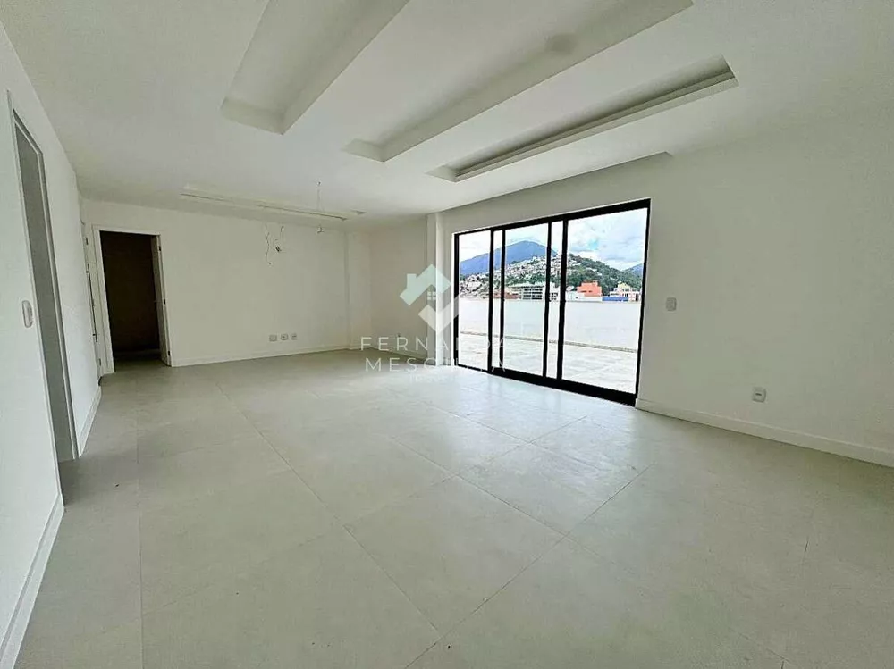 Cobertura, 3 quartos, 205 m² - Foto 2