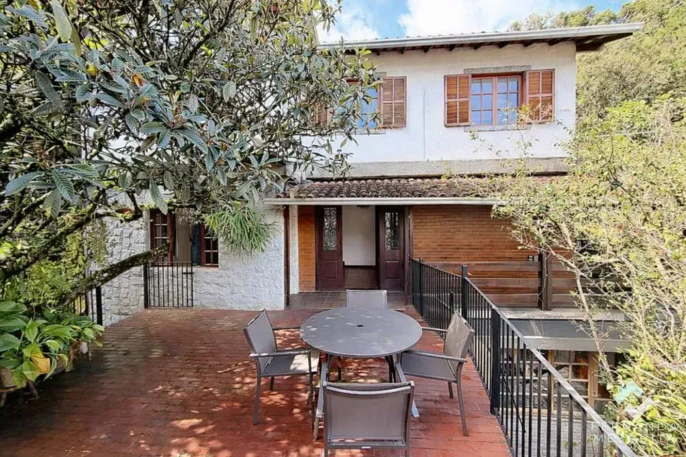 Casa, 5 quartos, 189 m² - Foto 1