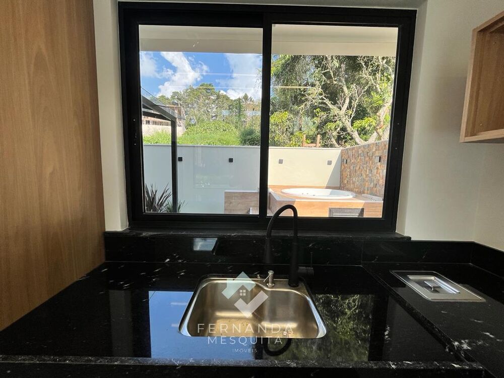 Casa de Condomínio à venda com 3 quartos, 147m² - Foto 4