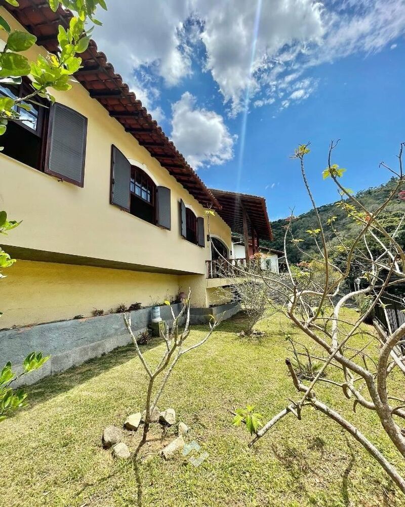 Casa à venda com 3 quartos, 144m² - Foto 2
