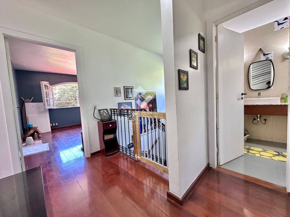 Casa à venda com 5 quartos, 247m² - Foto 6