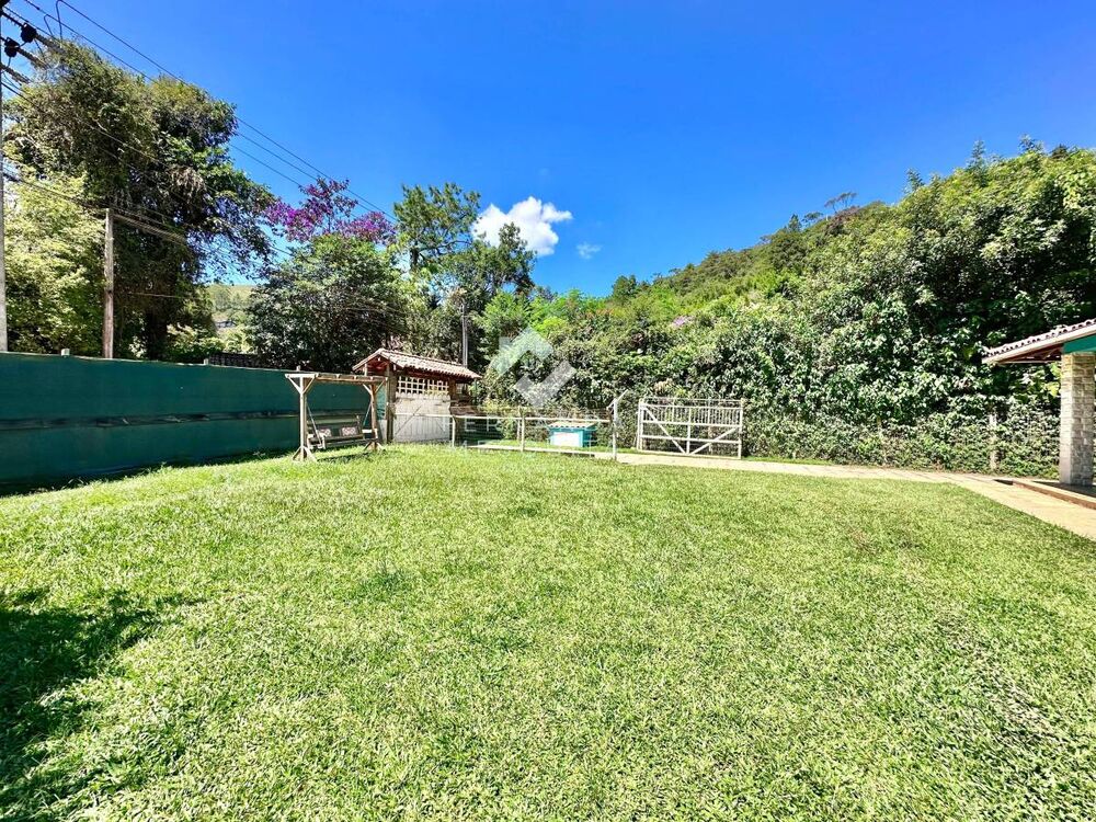 Casa à venda com 5 quartos, 247m² - Foto 1