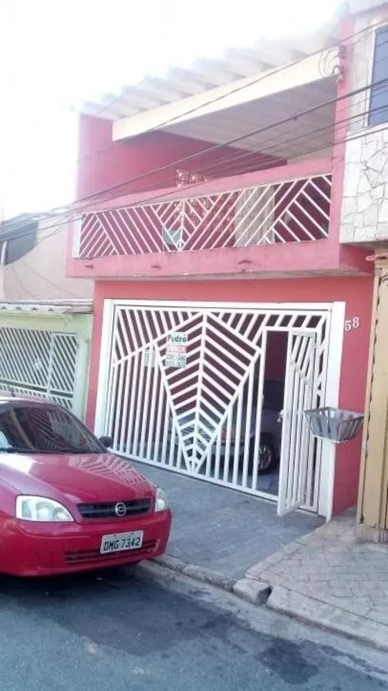 Sobrado à venda com 3 quartos, 130m² - Foto 1