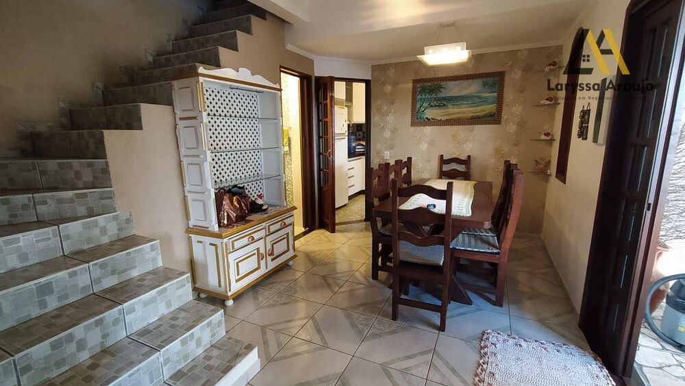 Casa à venda com 3 quartos, 218m² - Foto 5