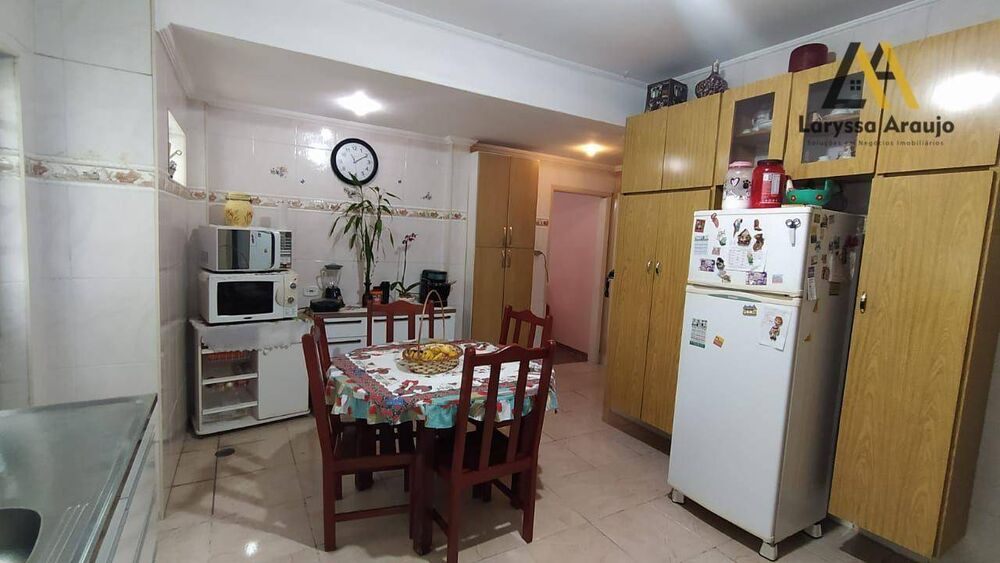 Casa, 5 quartos, 250 m² - Foto 4
