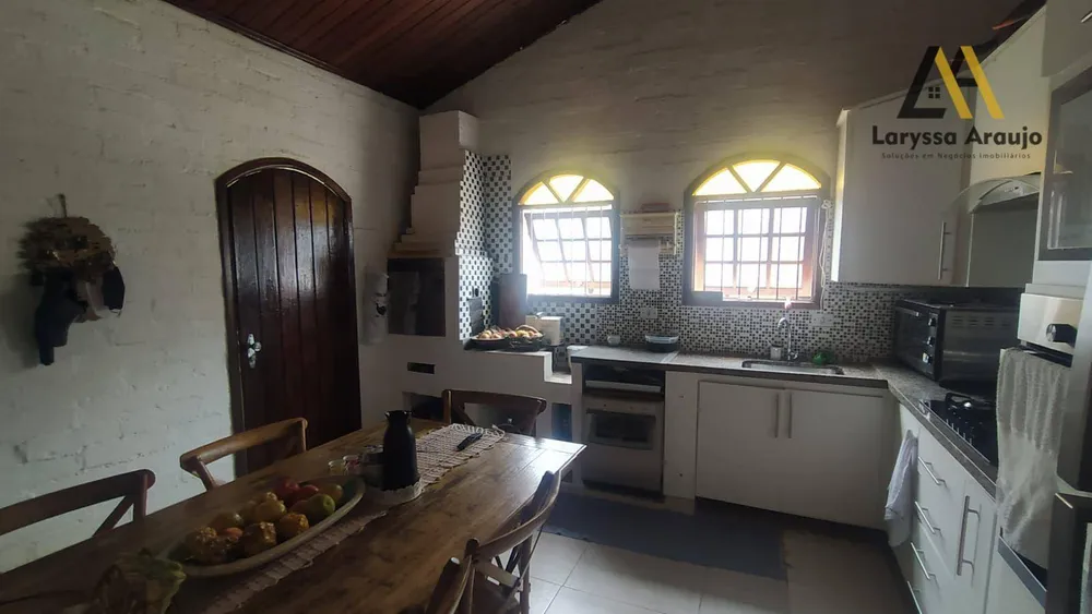 Chácara, 3 quartos, 1322 m² - Foto 1