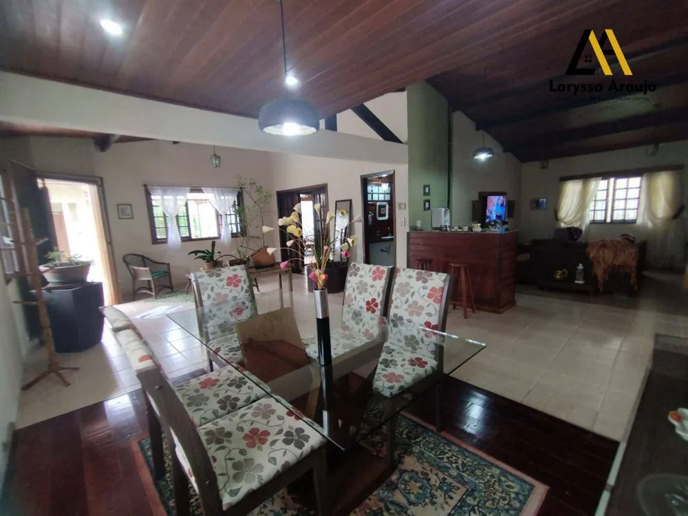 Casa, 3 quartos, 195 m² - Foto 1