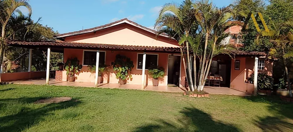 Chácara à venda com 3 quartos, 130m² - Foto 1