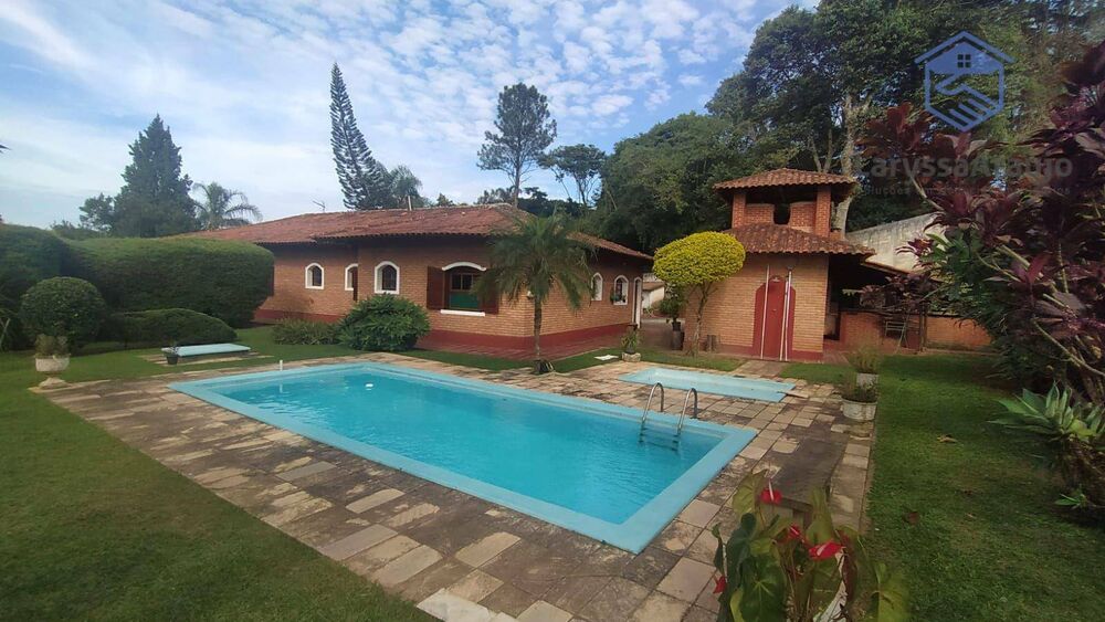 Chácara, 3 quartos, 2589 m² - Foto 1