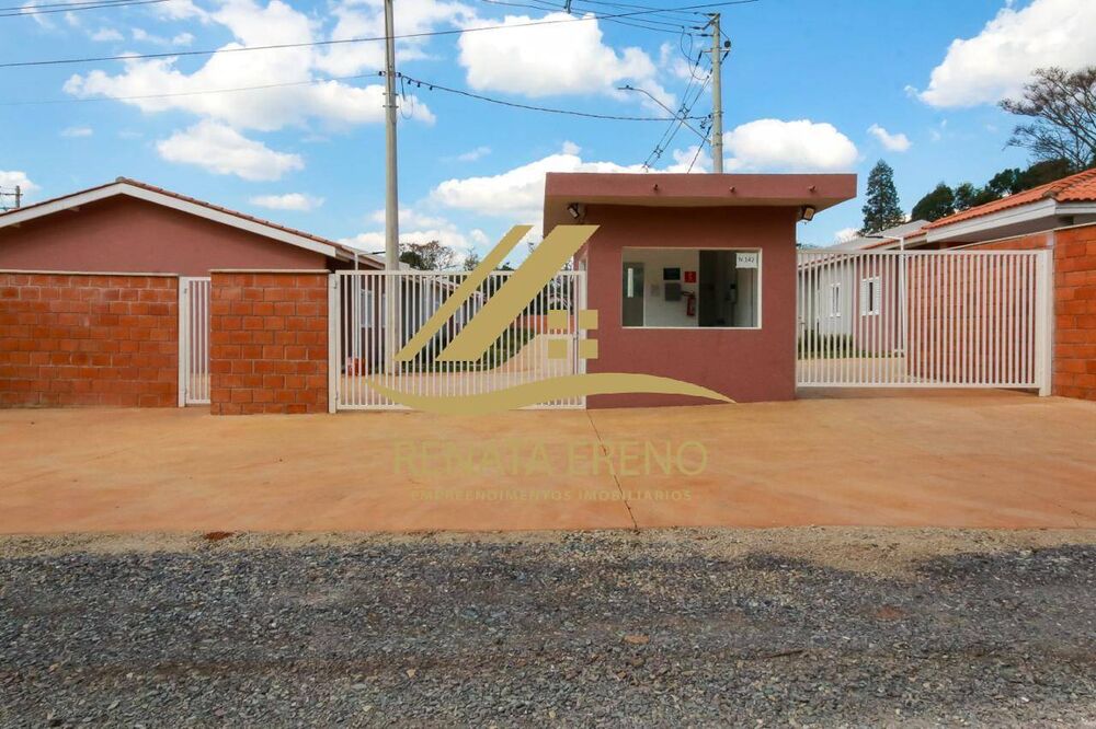 Casa à venda com 2 quartos, 120m² - Foto 2