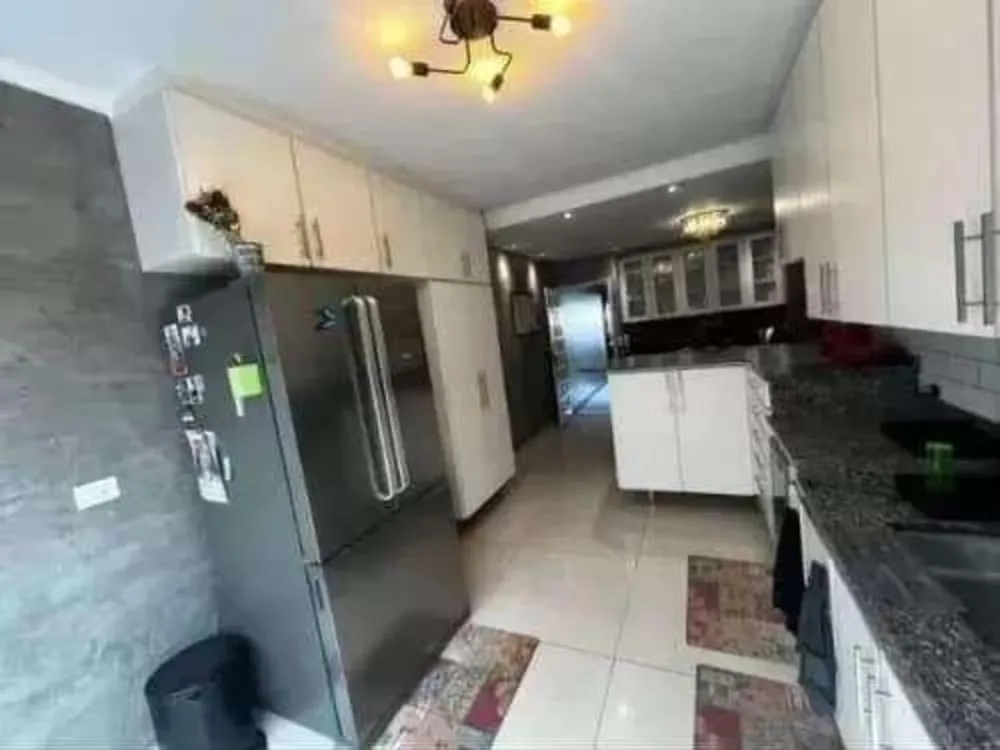 Sobrado, 3 quartos, 225 m² - Foto 3