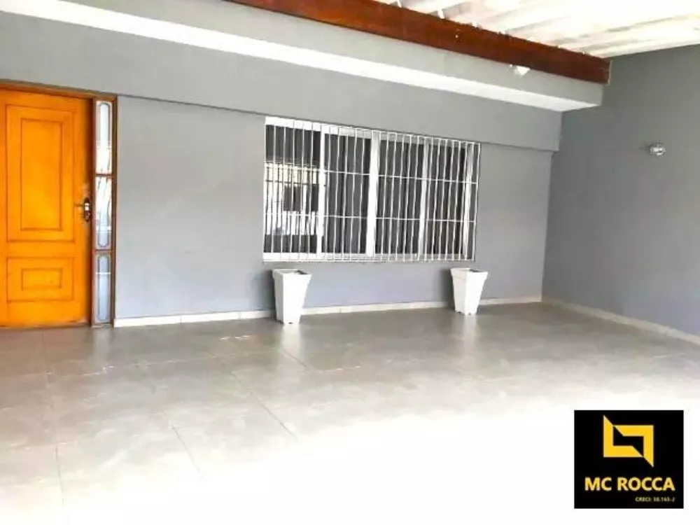 Sobrado à venda com 5 quartos, 260m² - Foto 1