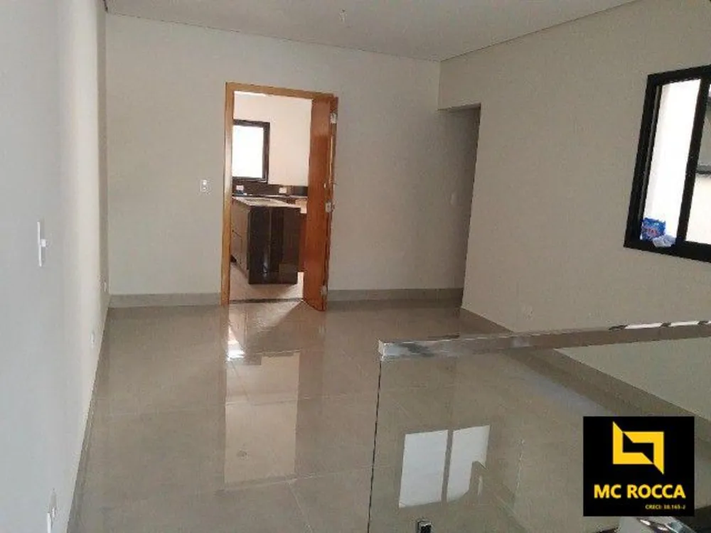 Sobrado, 3 quartos, 194 m² - Foto 2