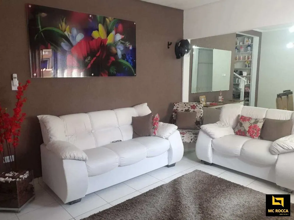 Casa, 3 quartos, 270 m² - Foto 1