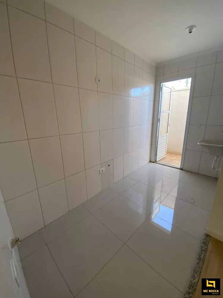 Apartamento à venda com 2 quartos, 42m² - Foto 4