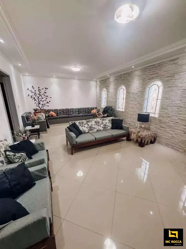 Sobrado, 5 quartos, 220 m² - Foto 1