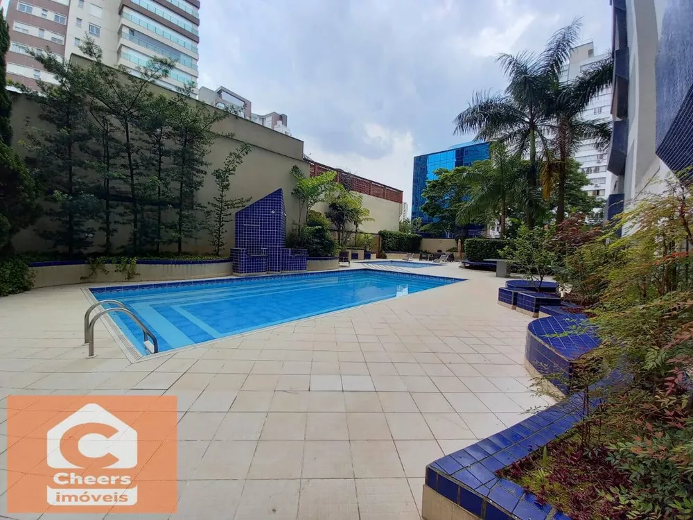 Apartamento para alugar com 3 quartos, 140m² - Foto 1