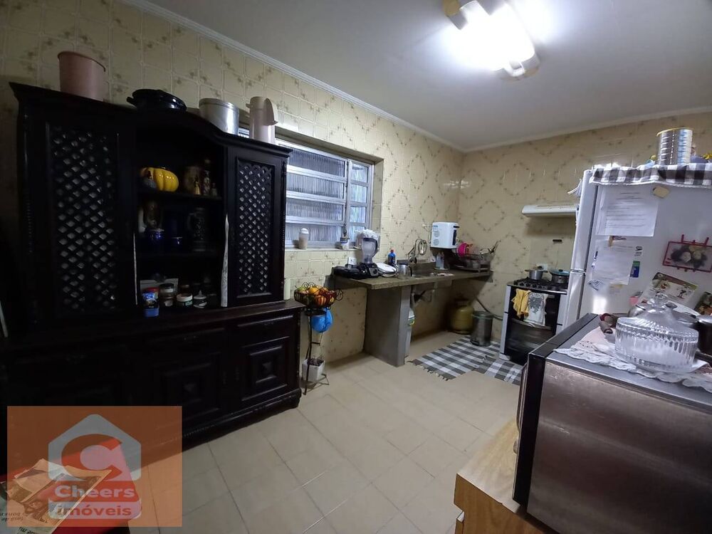 Casa à venda com 4 quartos, 200m² - Foto 15