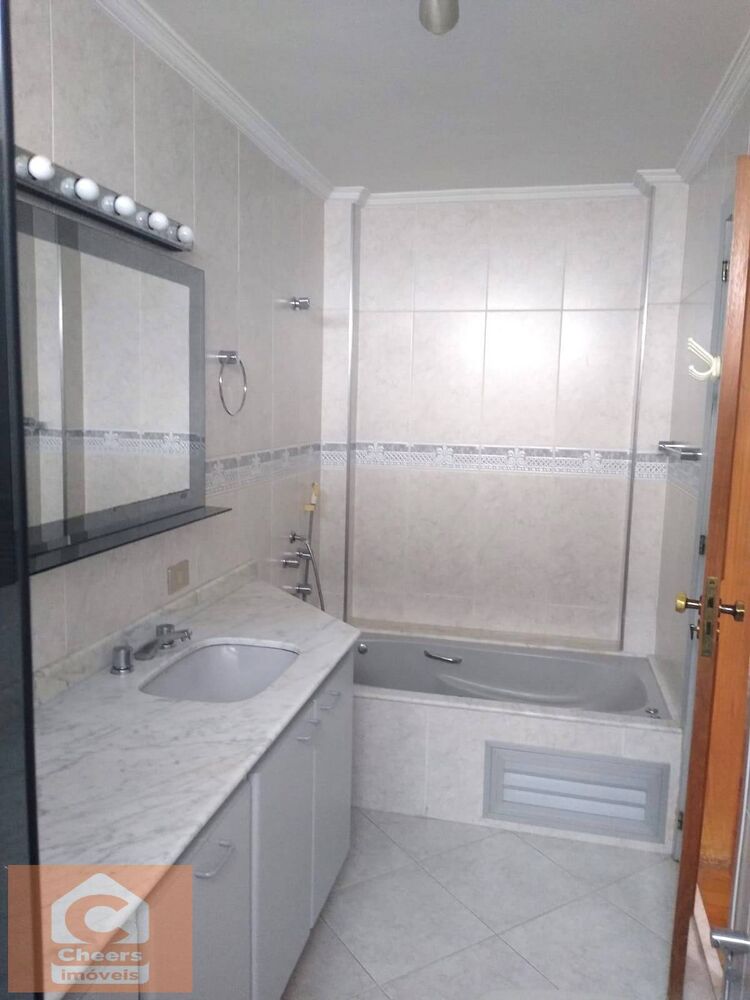 Apartamento para alugar com 3 quartos, 195m² - Foto 12