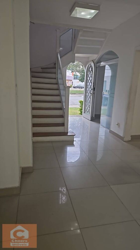 Casa, 9 quartos, 237 m² - Foto 1