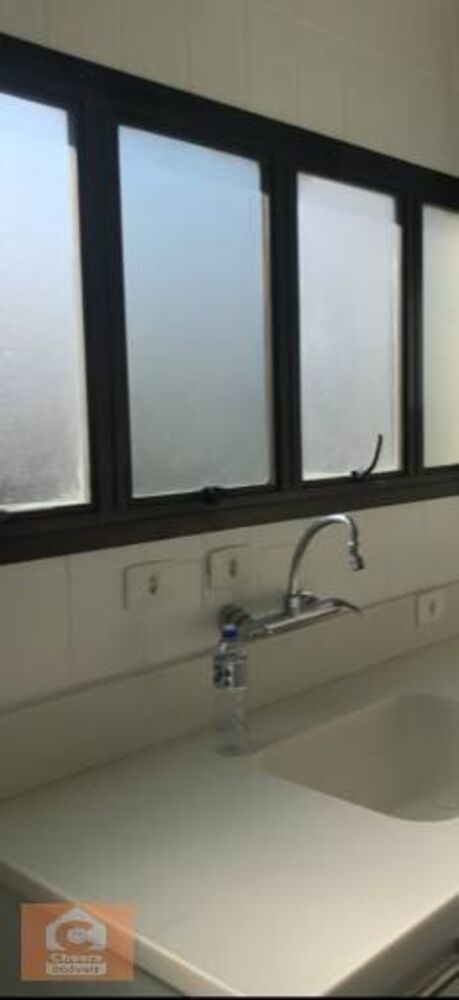 Apartamento para alugar com 3 quartos, 170m² - Foto 2