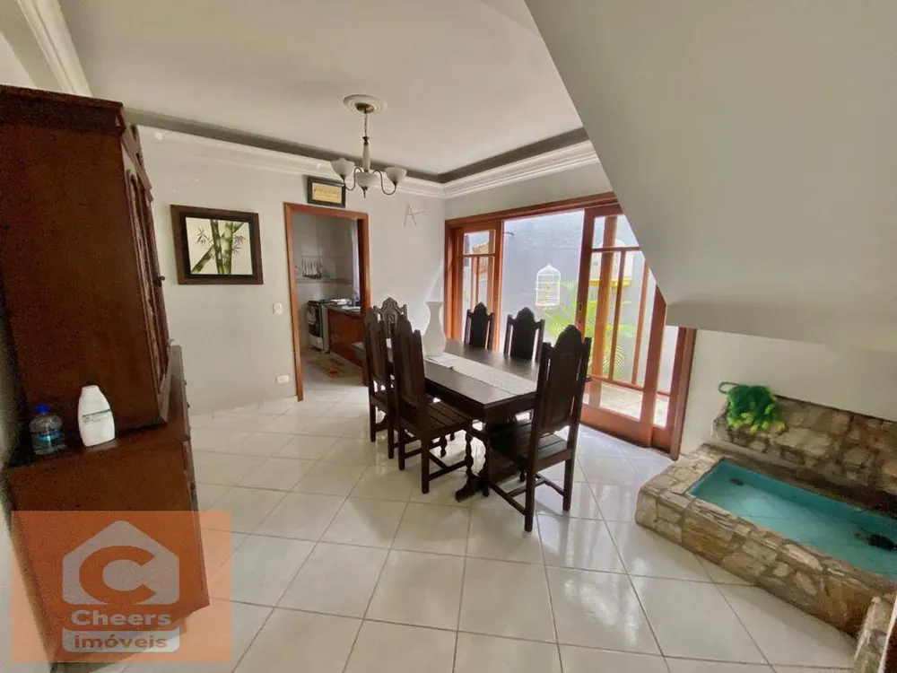 Sobrado, 3 quartos, 180 m² - Foto 1