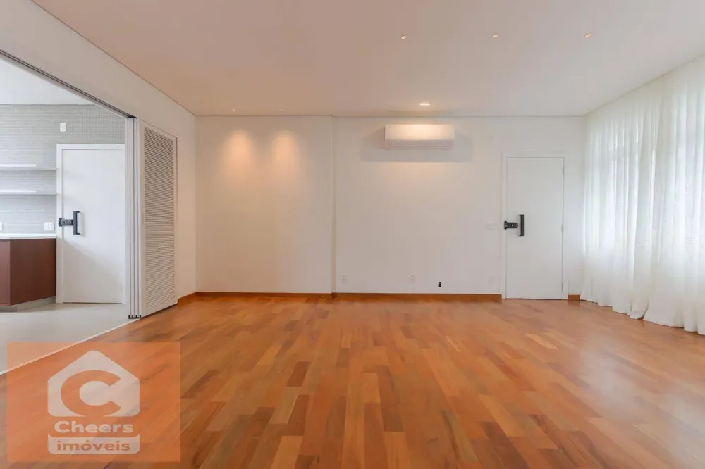 Apartamento, 3 quartos, 137 m² - Foto 1