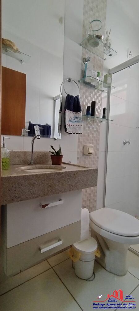 Casa à venda com 3 quartos, 250m² - Foto 8