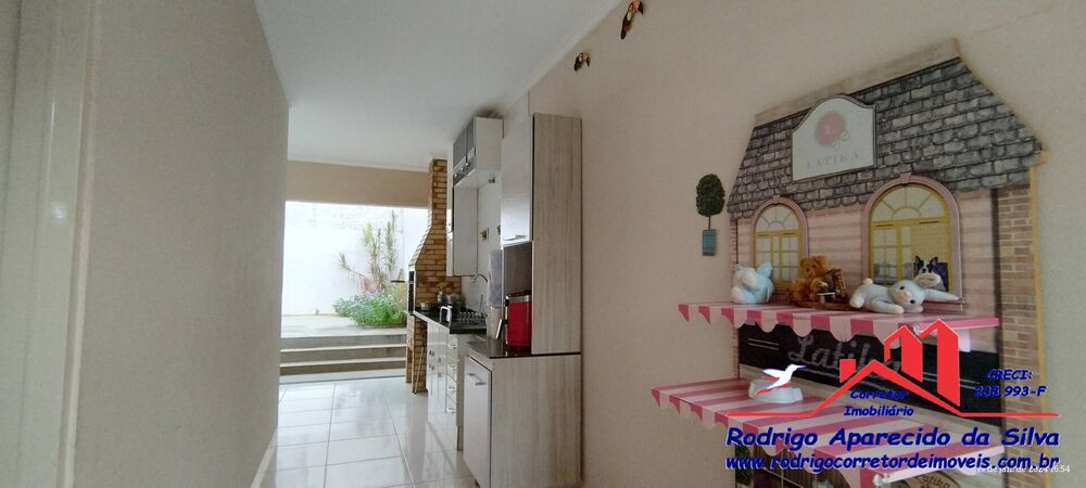 Casa à venda com 3 quartos, 250m² - Foto 12