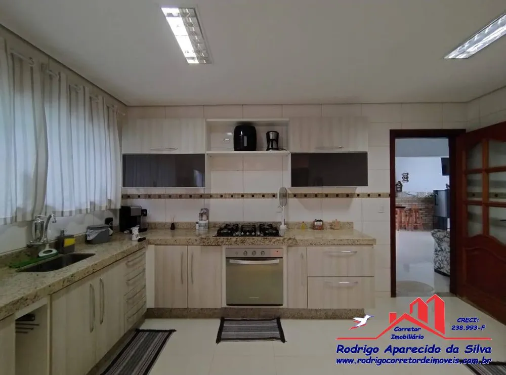Casa, 3 quartos, 284 m² - Foto 7
