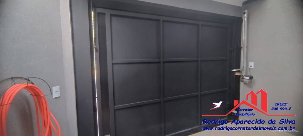 Casa à venda com 3 quartos, 250m² - Foto 3