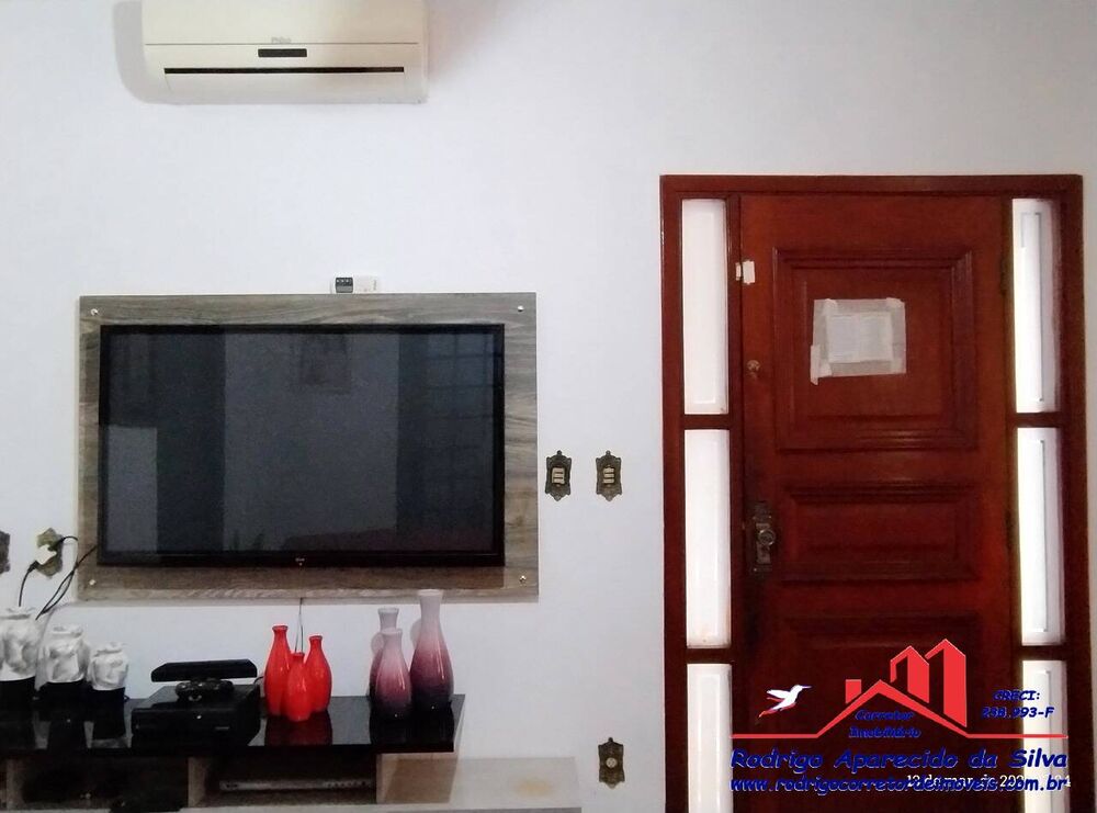Casa à venda com 2 quartos, 162m² - Foto 4