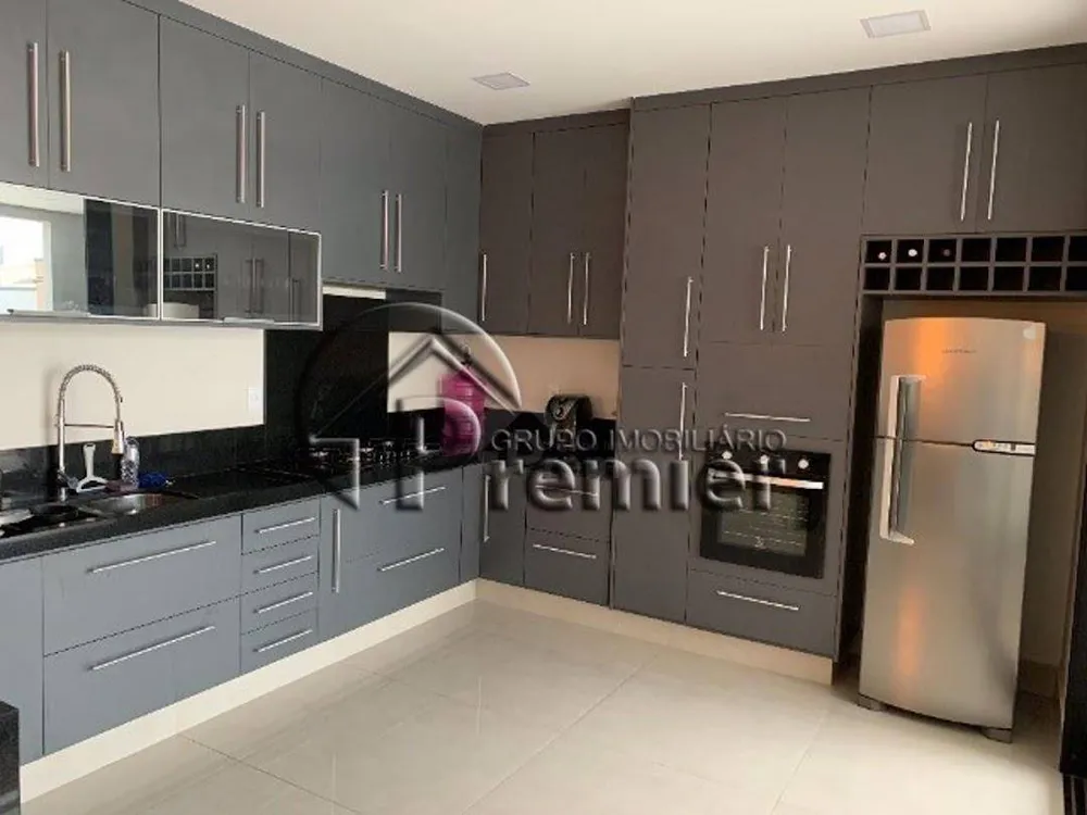 Casa, 3 quartos, 193 m² - Foto 2