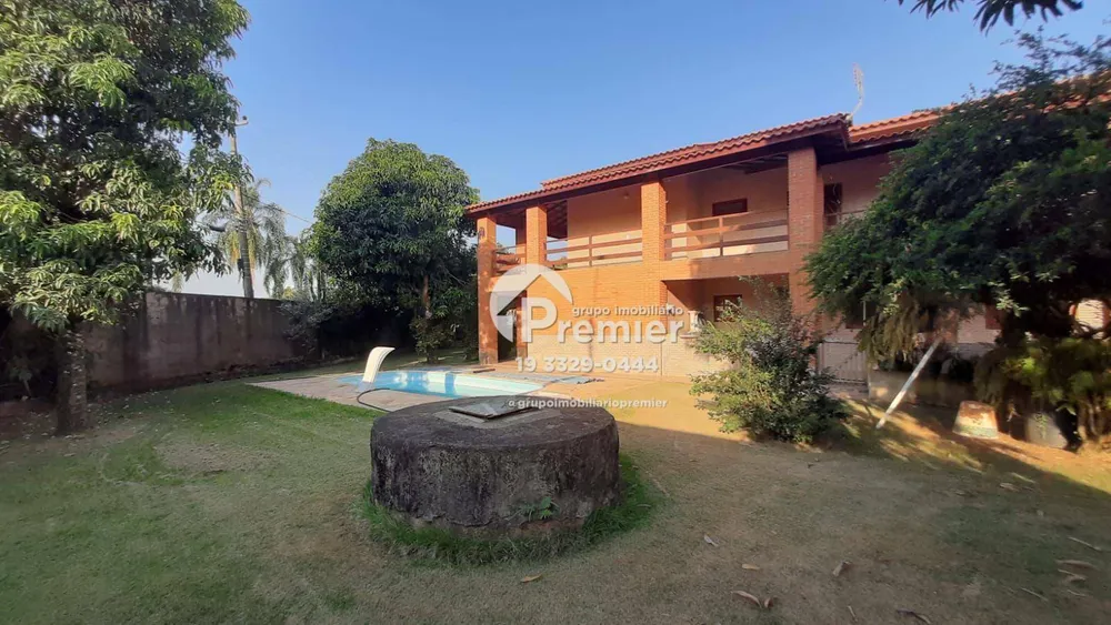 Chácara, 3 quartos, 1330 m² - Foto 1