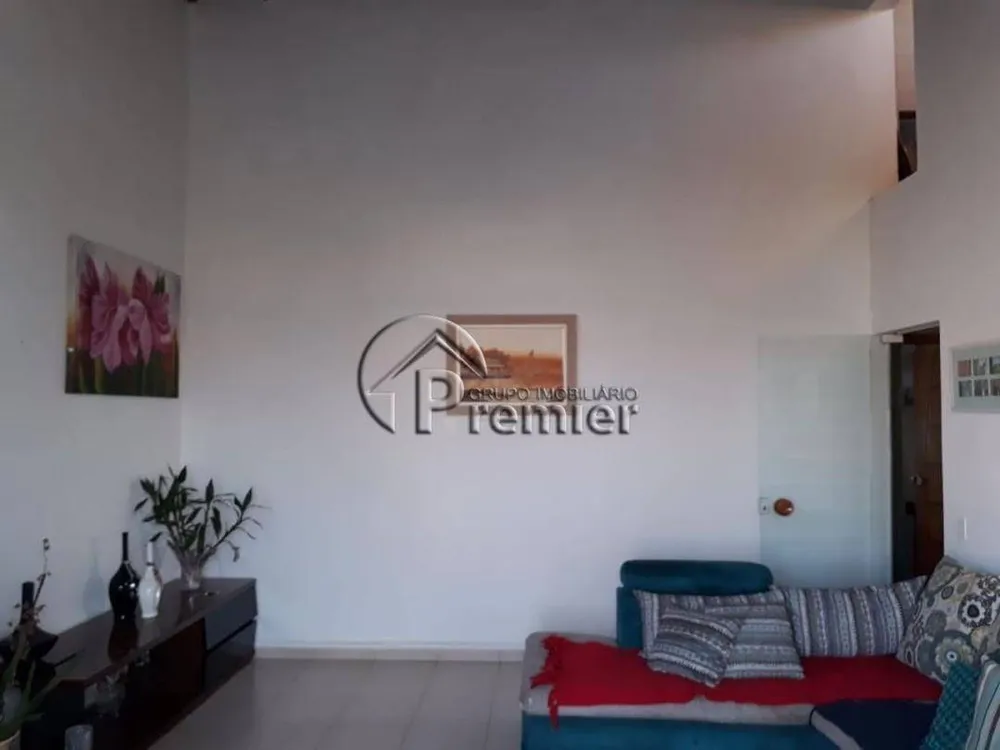 Casa, 3 quartos, 256 m² - Foto 2