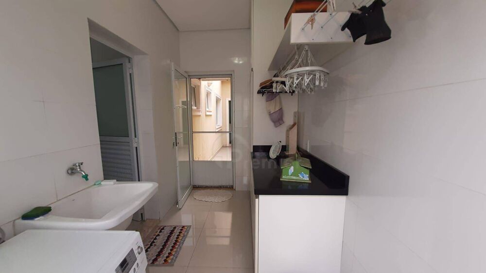 Casa de Condomínio à venda com 3 quartos, 269m² - Foto 17