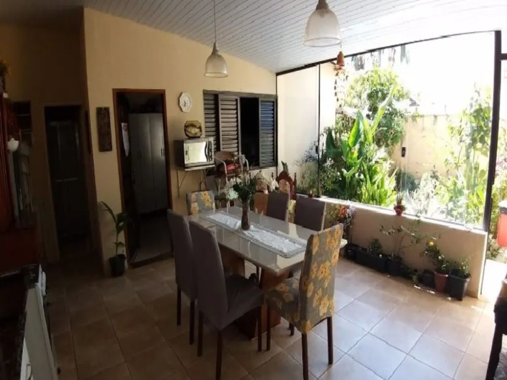 Casa, 4 quartos, 240 m² - Foto 4