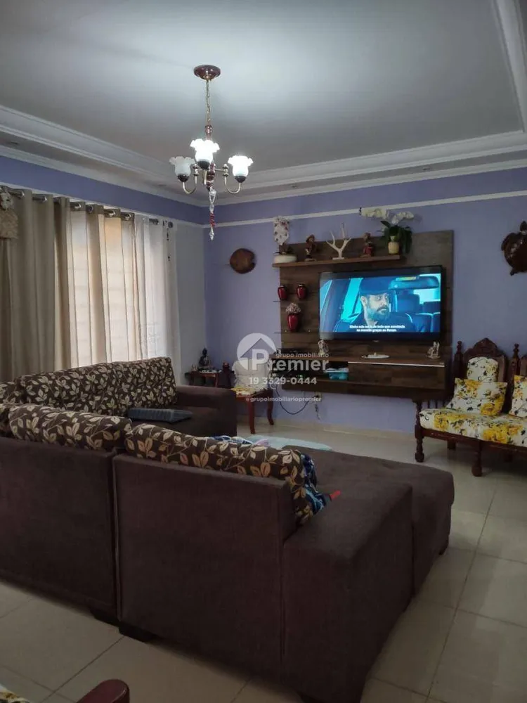 Casa, 4 quartos, 240 m² - Foto 1
