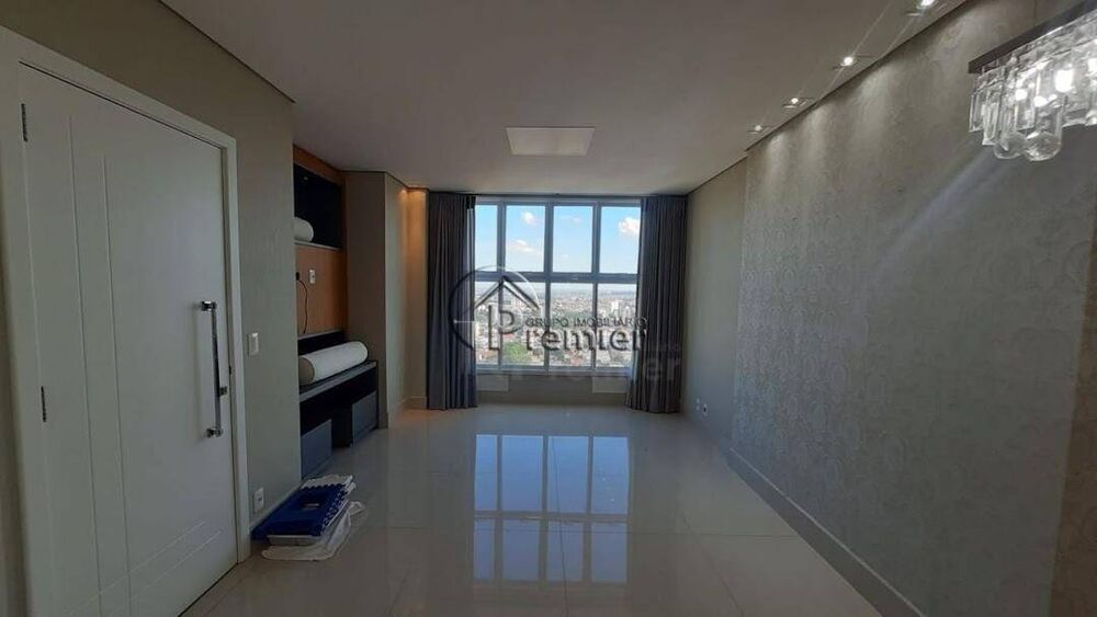 Apartamento à venda com 3 quartos, 229m² - Foto 2