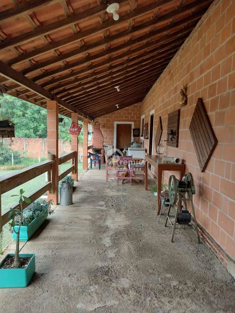 Chácara, 3 quartos, 875 m² - Foto 2