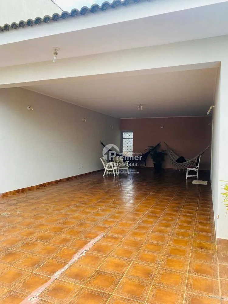 Casa, 4 quartos, 213 m² - Foto 1