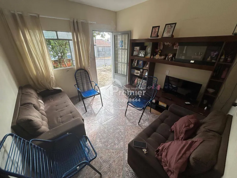 Casa, 4 quartos, 130 m² - Foto 1