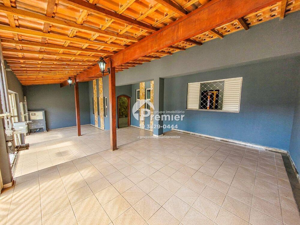 Casa, 3 quartos, 262 m² - Foto 1