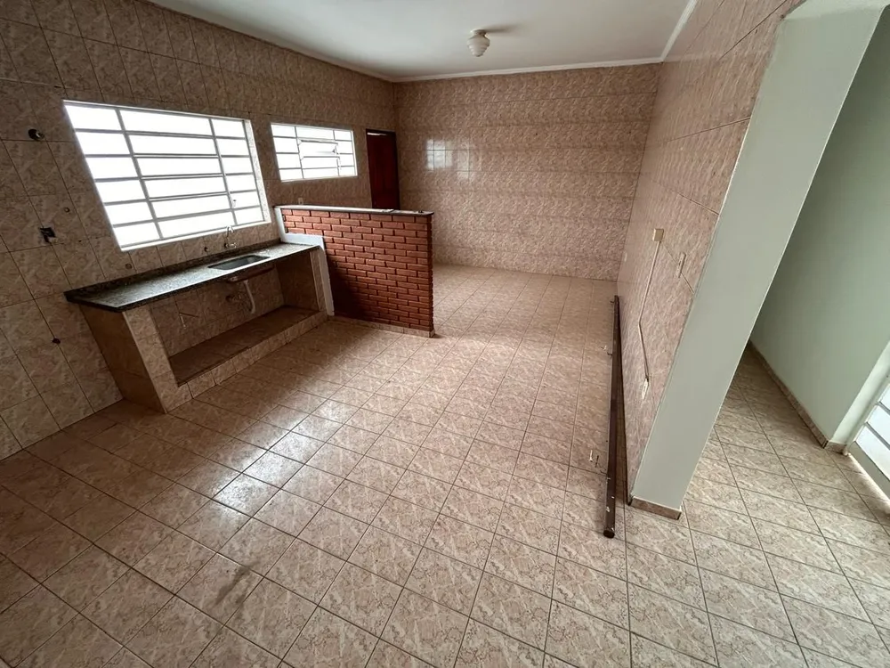 Casa, 4 quartos, 231 m² - Foto 2