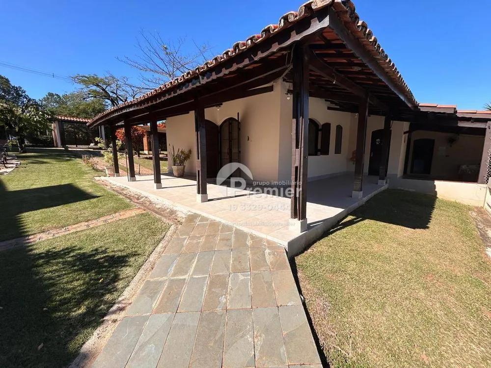 Chácara, 4 quartos, 2500 m² - Foto 1