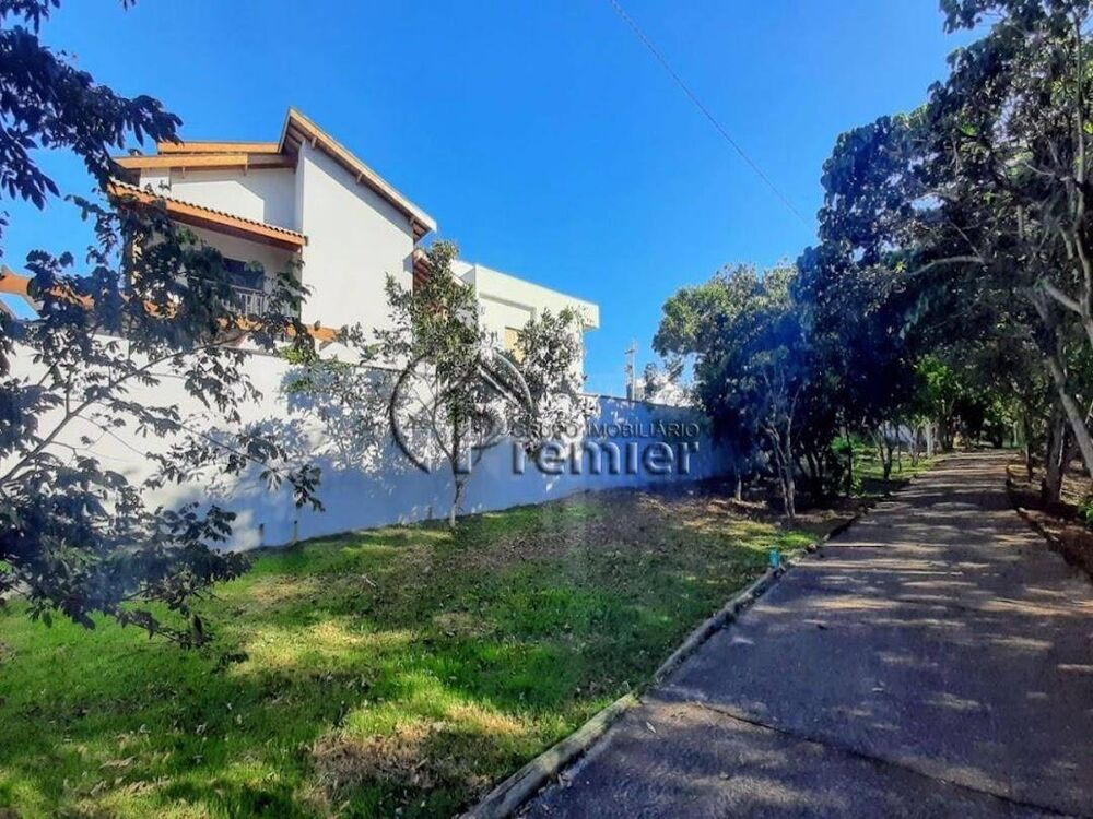 Casa à venda com 3 quartos, 203m² - Foto 2