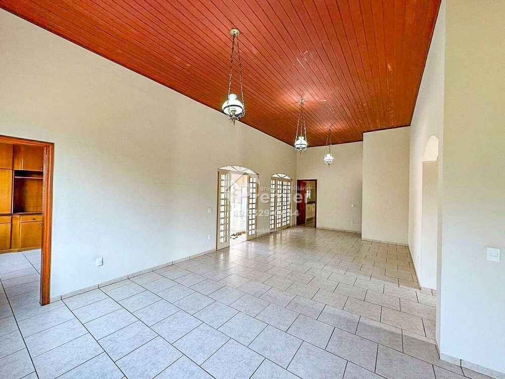 Chácara, 3 quartos, 1022 m² - Foto 5