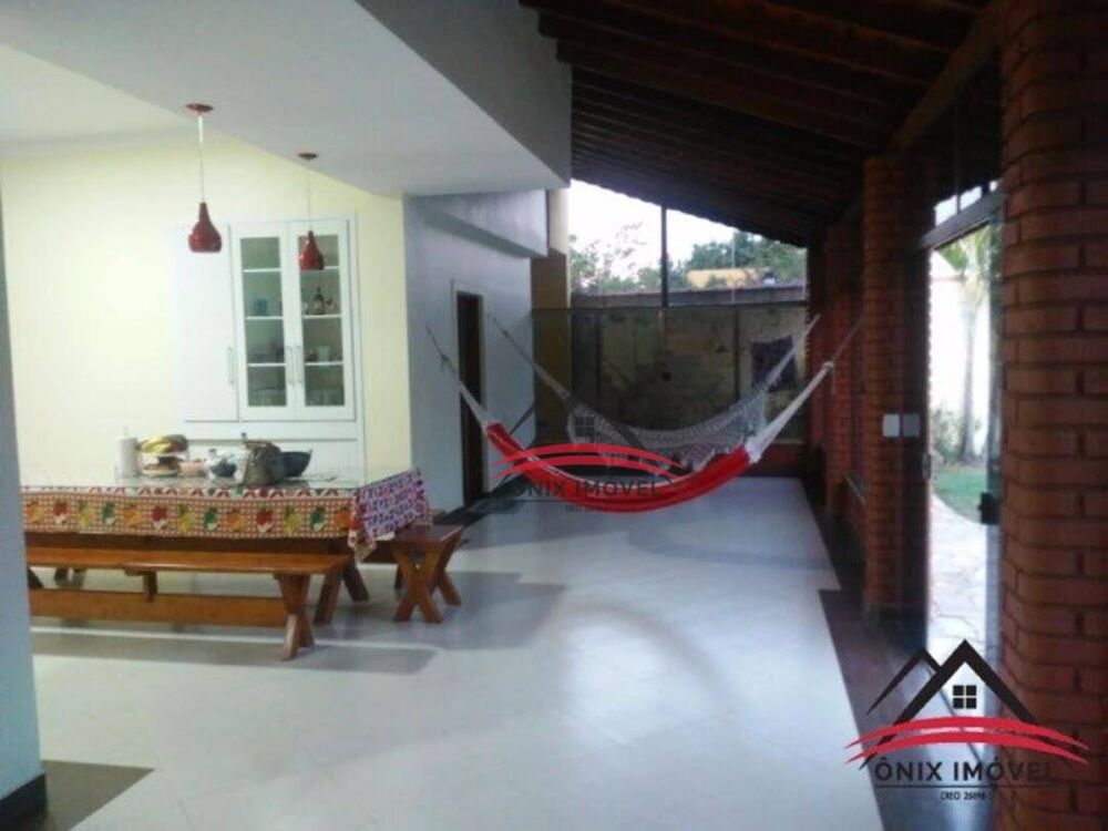 Casa de Condomínio à venda com 4 quartos, 180m² - Foto 4