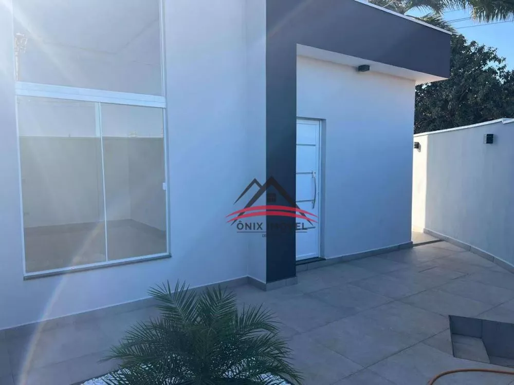 Casa à venda com 3 quartos, 100m² - Foto 3