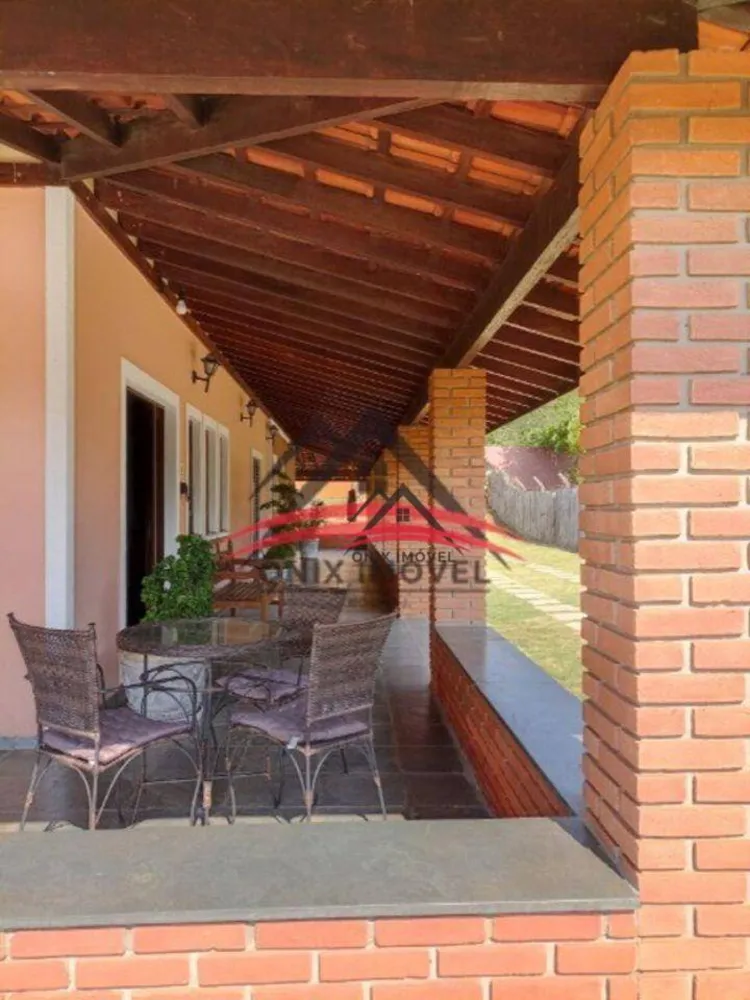 Chácara, 4 quartos, 1625 m² - Foto 2